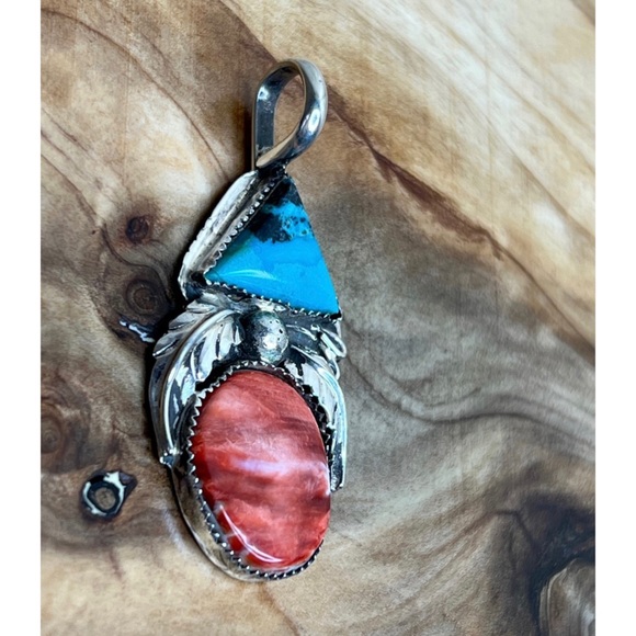 🚫SOLD🚫Vintage Navajo Pendant Signed Sterling Silver, Turquoise & Spiny Oyster - Picture 3 of 9